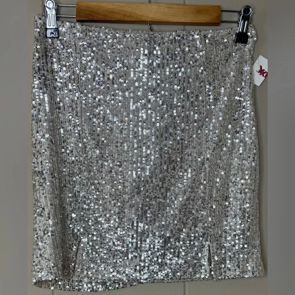 love on a hanger nwt love